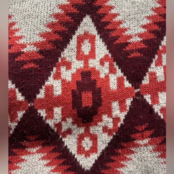 Quinn - Oversized Boho Aztec Patterned Knit Cardigan - Picture 4 of 6